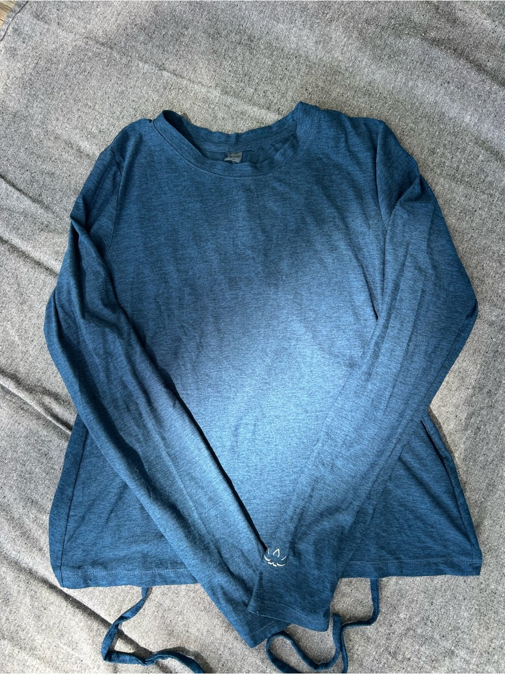 Beyond Yoga Featherweight Inner Circle Cutout Knit Top Celestial Blue - Picture 3 of 6